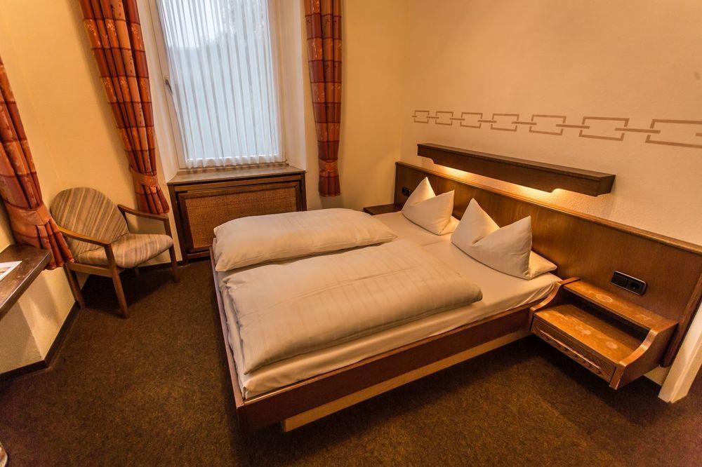 Schloss-Hotel Petry Трайс-Карден Экстерьер фото